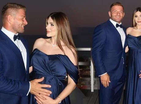 İşte İlis bebek! Survivor İsmail Balaban ve eşinden mutlu aile pozu